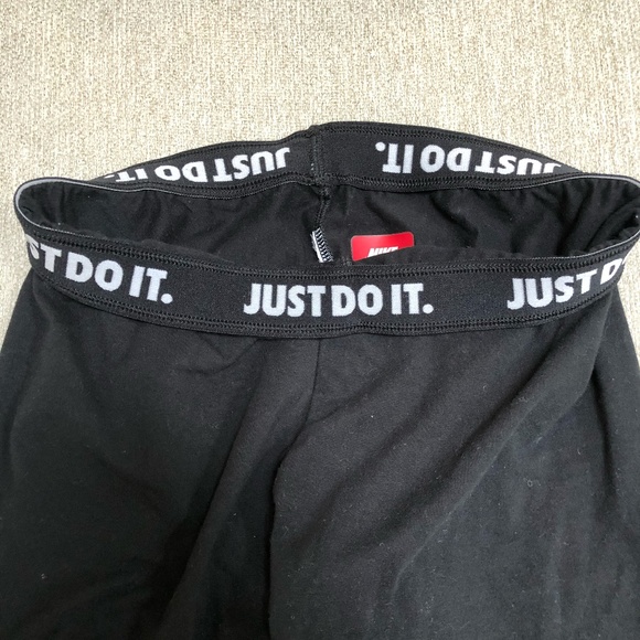 Nike Leg-A-See Legging - Picture 5 of 5